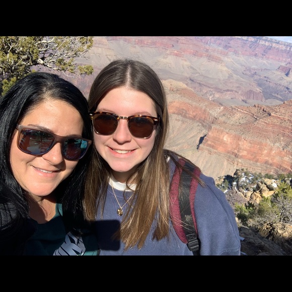 Meet your Posher, Meredith - Picture 1 of 1